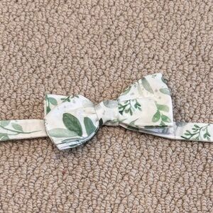 Green boho Bow Tie- pre tied
